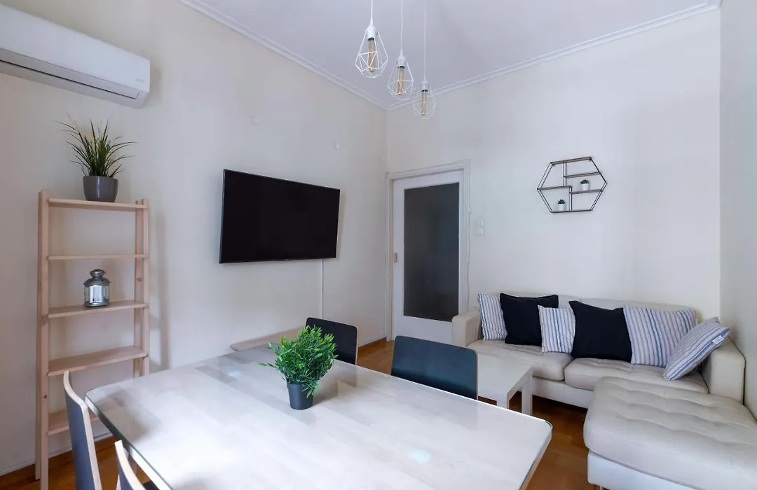 Beautiful 2Bd Apartment Near Historic Center Of Athens-1