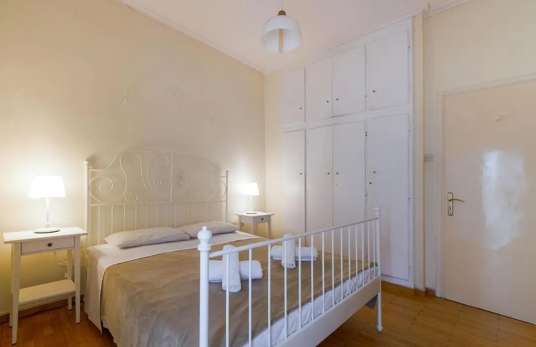 Beautiful 2Bd Apartment Near Historic Center Of Athens-1