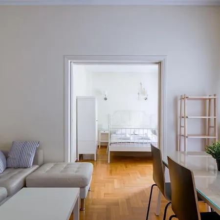 Beautiful 2Bd Apartment Near Historic Center Of Athens-2