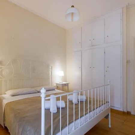 Beautiful 2Bd Apartment Near Historic Center Of Athens-3